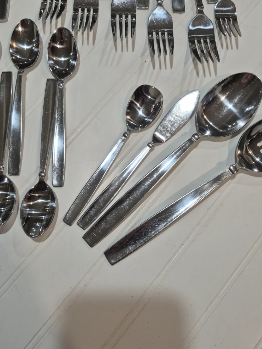 Oneida Polished Silver‎ Flatware Set - Mirror Finish